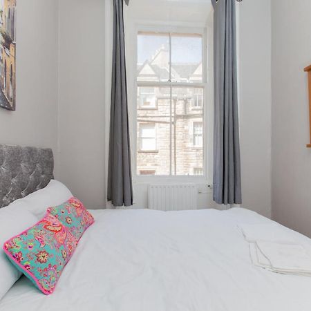 Bright & Homely City Centre Apartment Near Holyrood Edinburgh Exterior foto