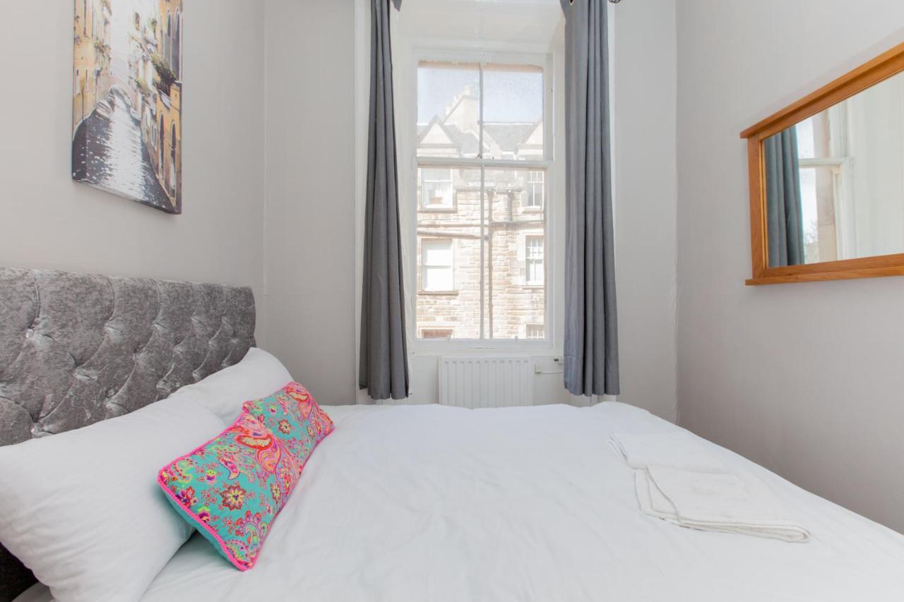 Bright & Homely City Centre Apartment Near Holyrood Edinburgh Exterior foto