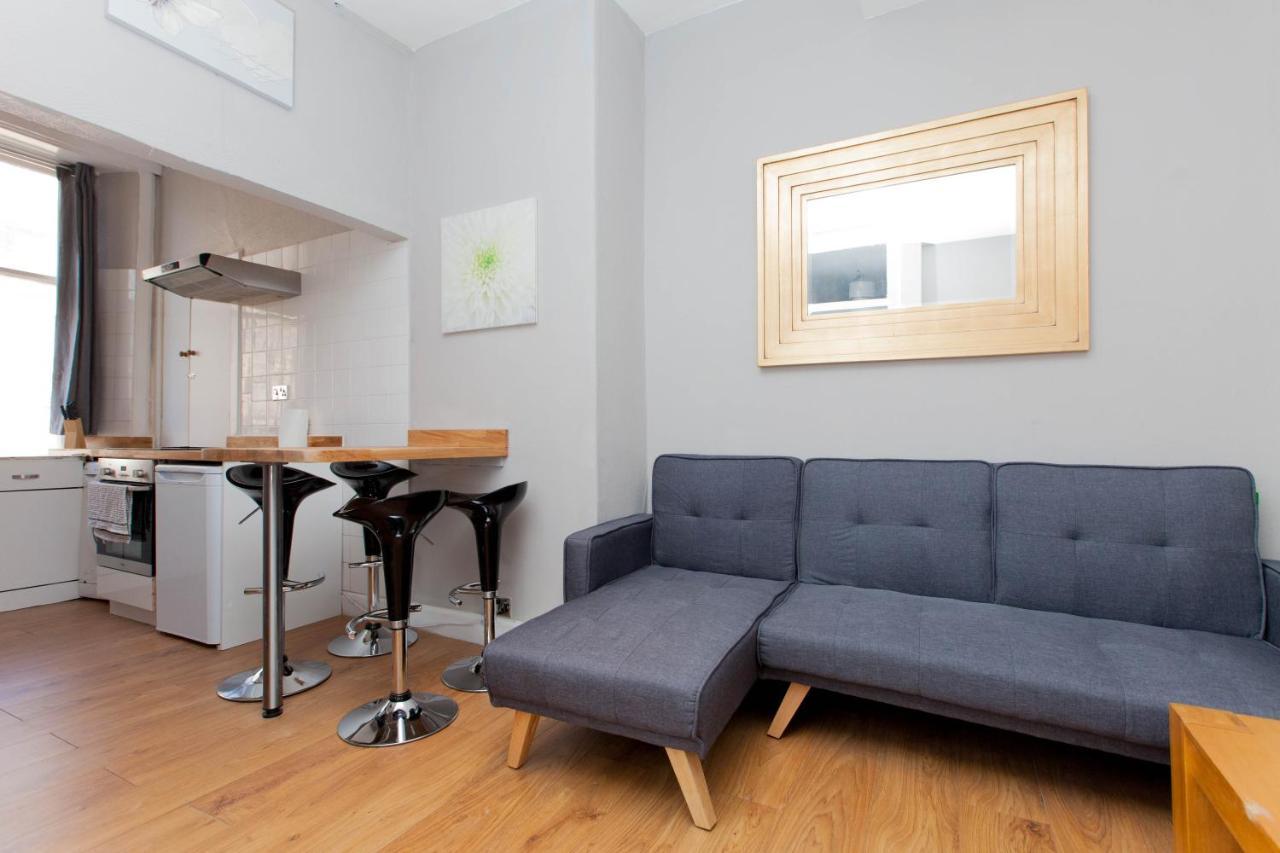 Bright & Homely City Centre Apartment Near Holyrood Edinburgh Exterior foto