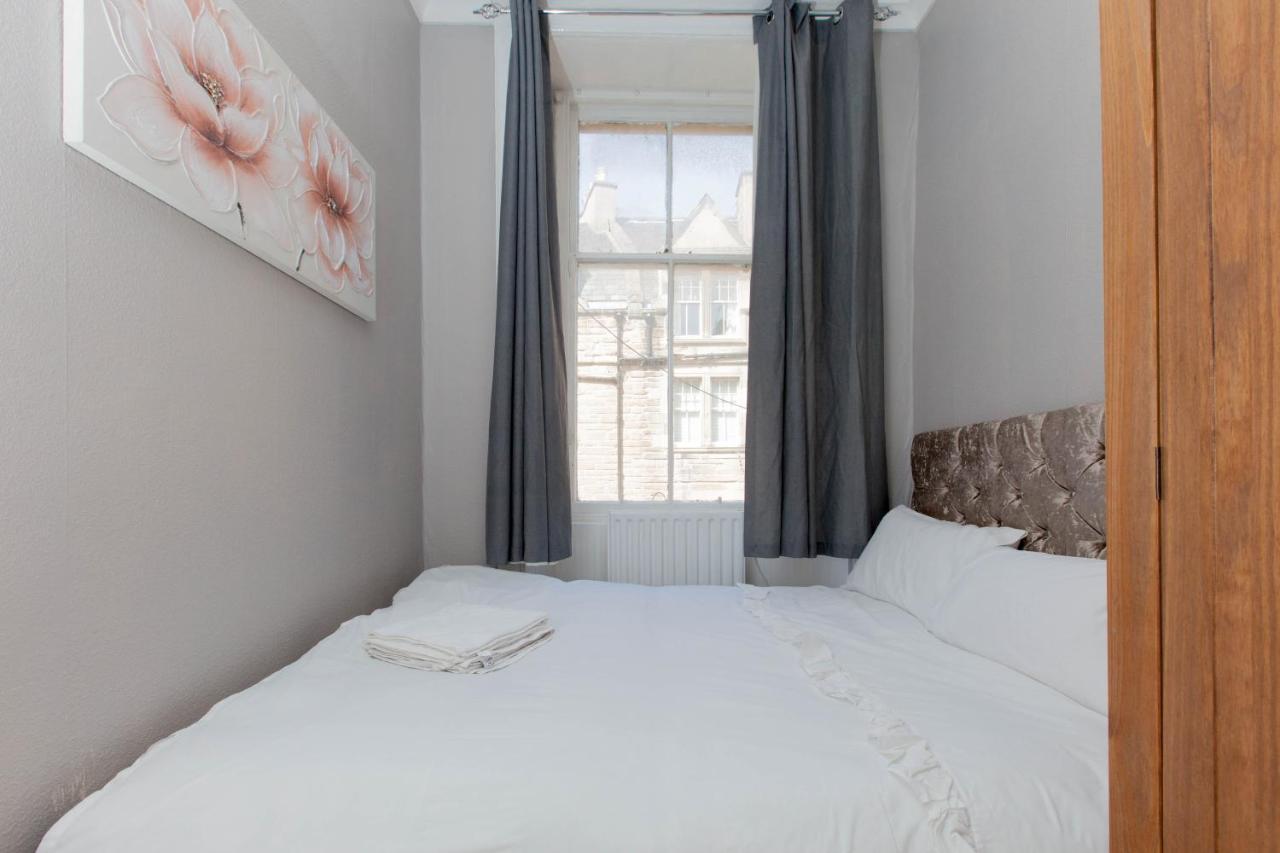 Bright & Homely City Centre Apartment Near Holyrood Edinburgh Exterior foto